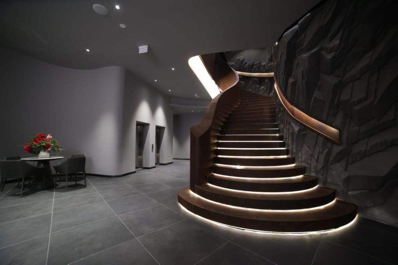 Hotel Pestera Wellness & Spa Moroeni Exterior photo
